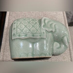 Pier 1 celadon crackle elephant business card, letter holder, porcelain
